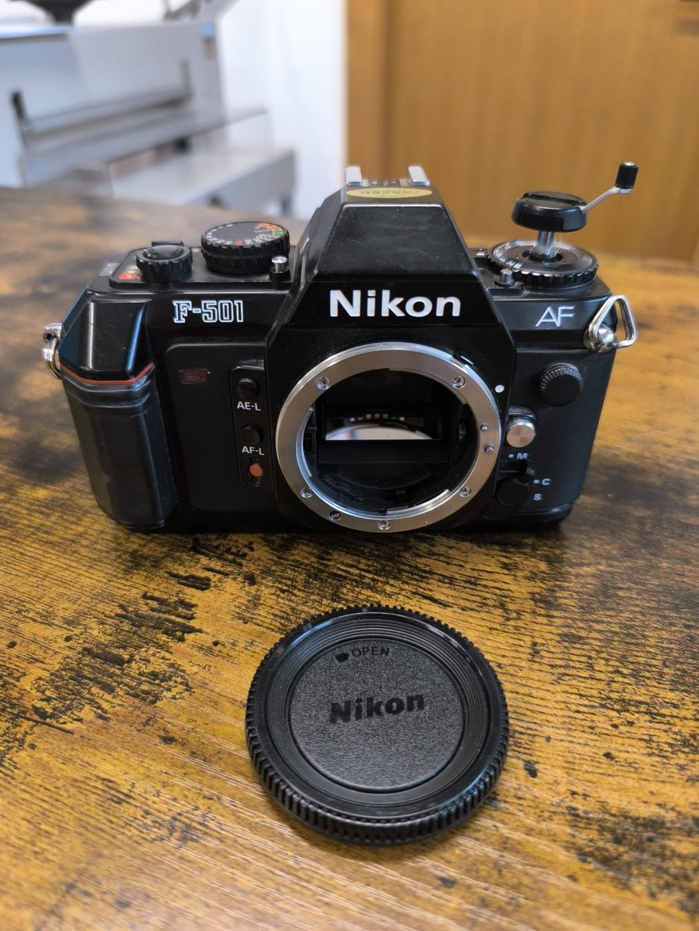 Nikon Fotocamera: Nikon F501 – Usato da Conthey venduto da costafrederico