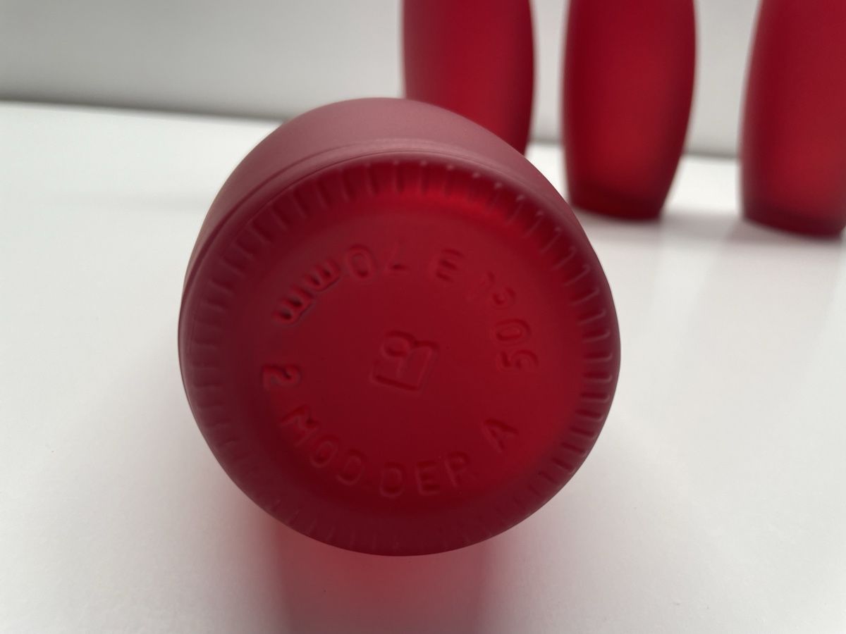 Sonstiges Geschirr & Gläser: 4 Bouteilles décoratives rouges, design unique, parfait! – Neu und originalverpackt aus Denges von Ricautomotive 4