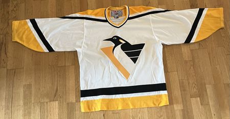 90's Pittsburgh Penguins Jersey