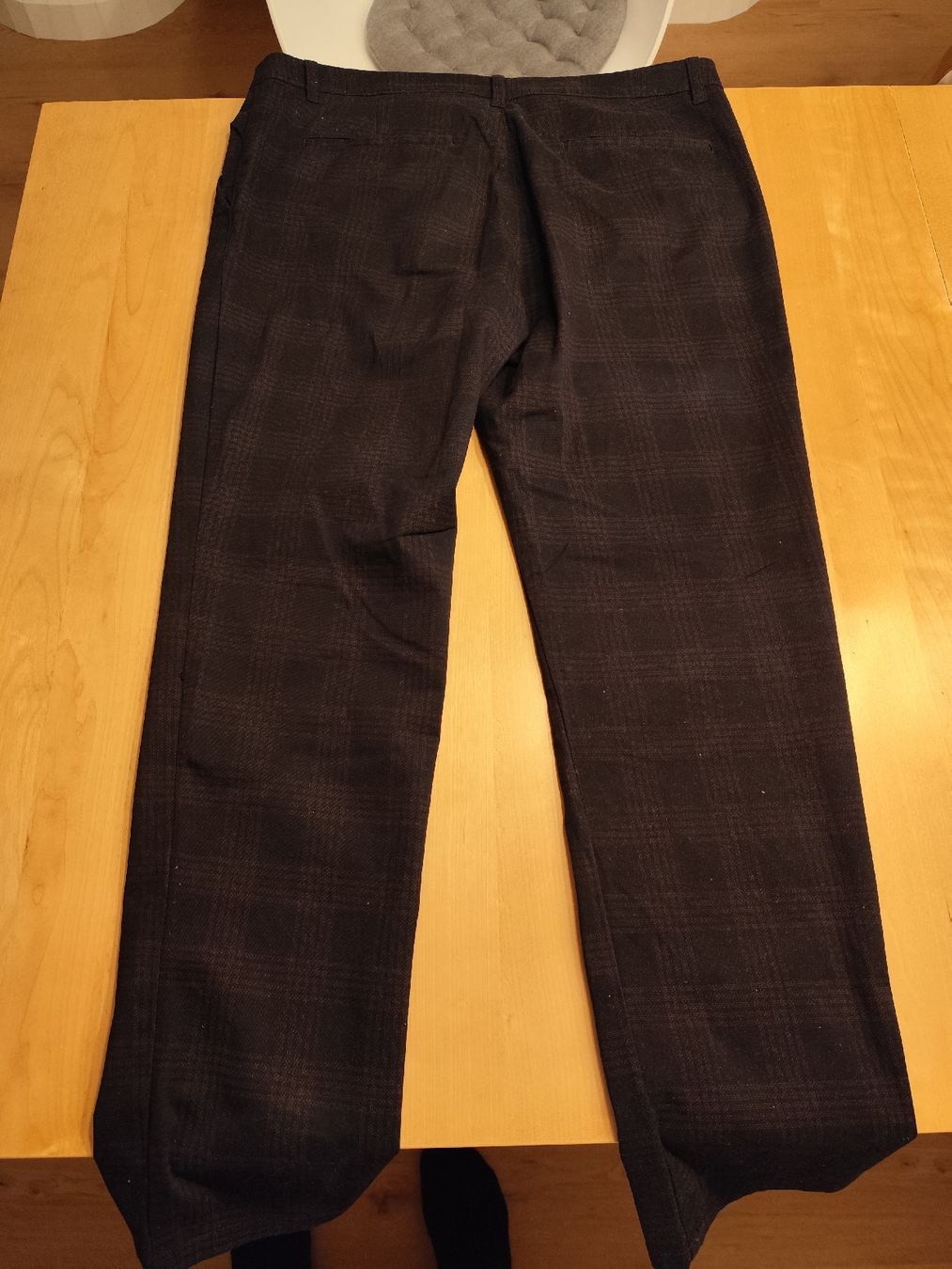Pantaloni: Chino Hose Kariert Gr. 36 – Usato da Stettlen venduto da gpa18 1