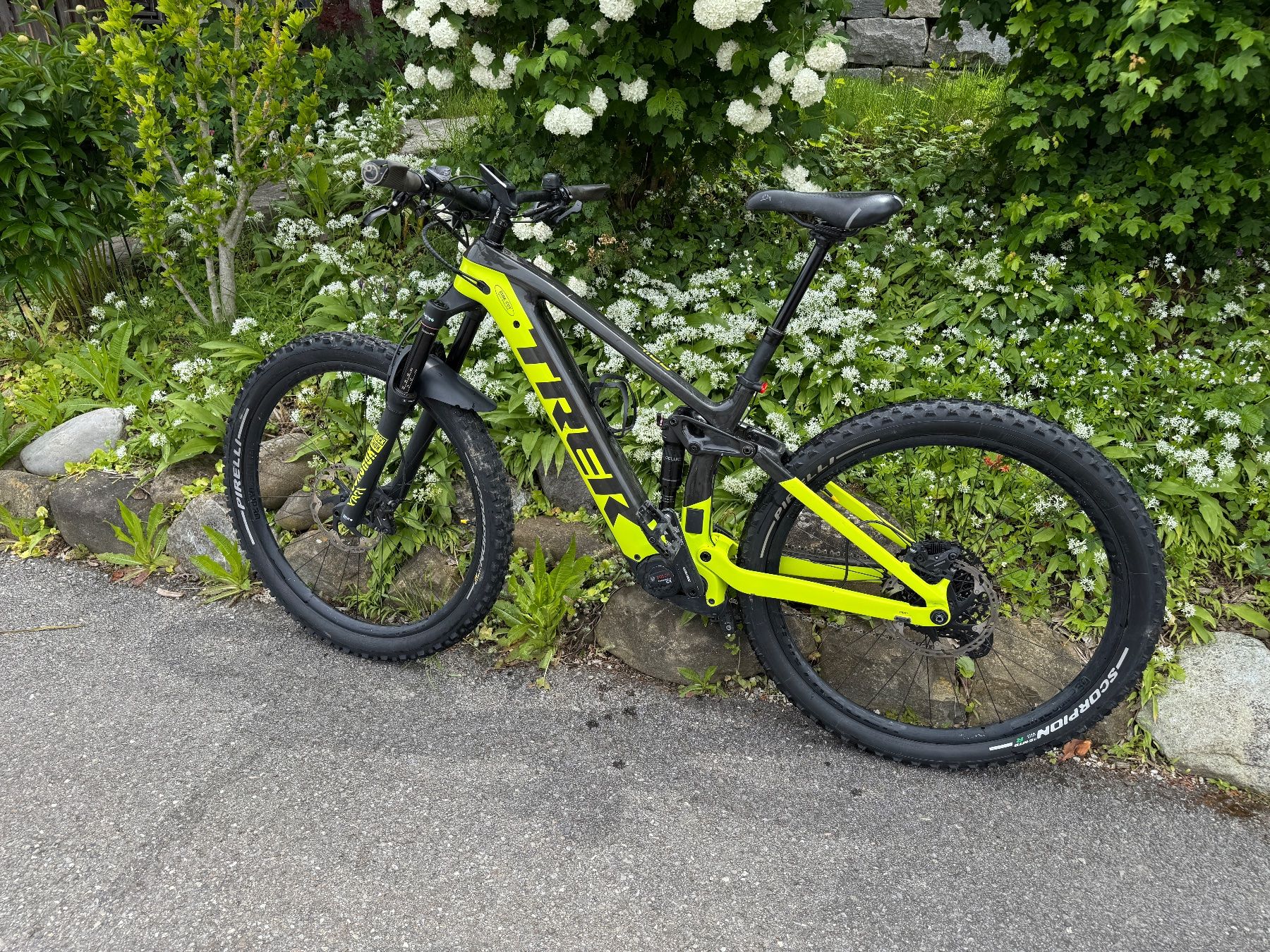 Trek Vélos: Hochwertiges e-MTB Trek Rail 9.7 / Carbon – D'occasion à Marly par Gibi1