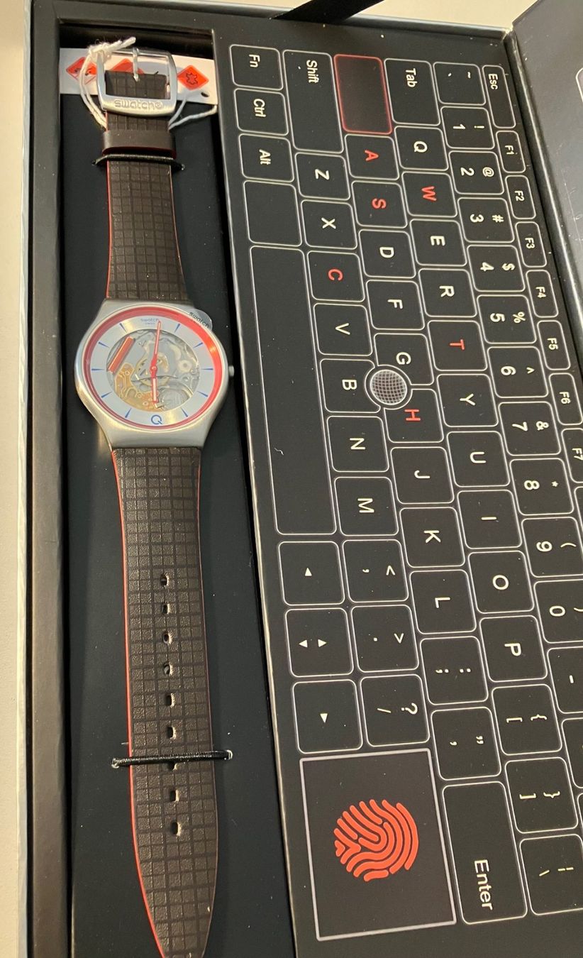 Swatch Orologi: SWATCH James Bond Q SS07Z100 2020 – Nuovo e nell'imballaggio originale da Aarwangen venduto da concorde58 3