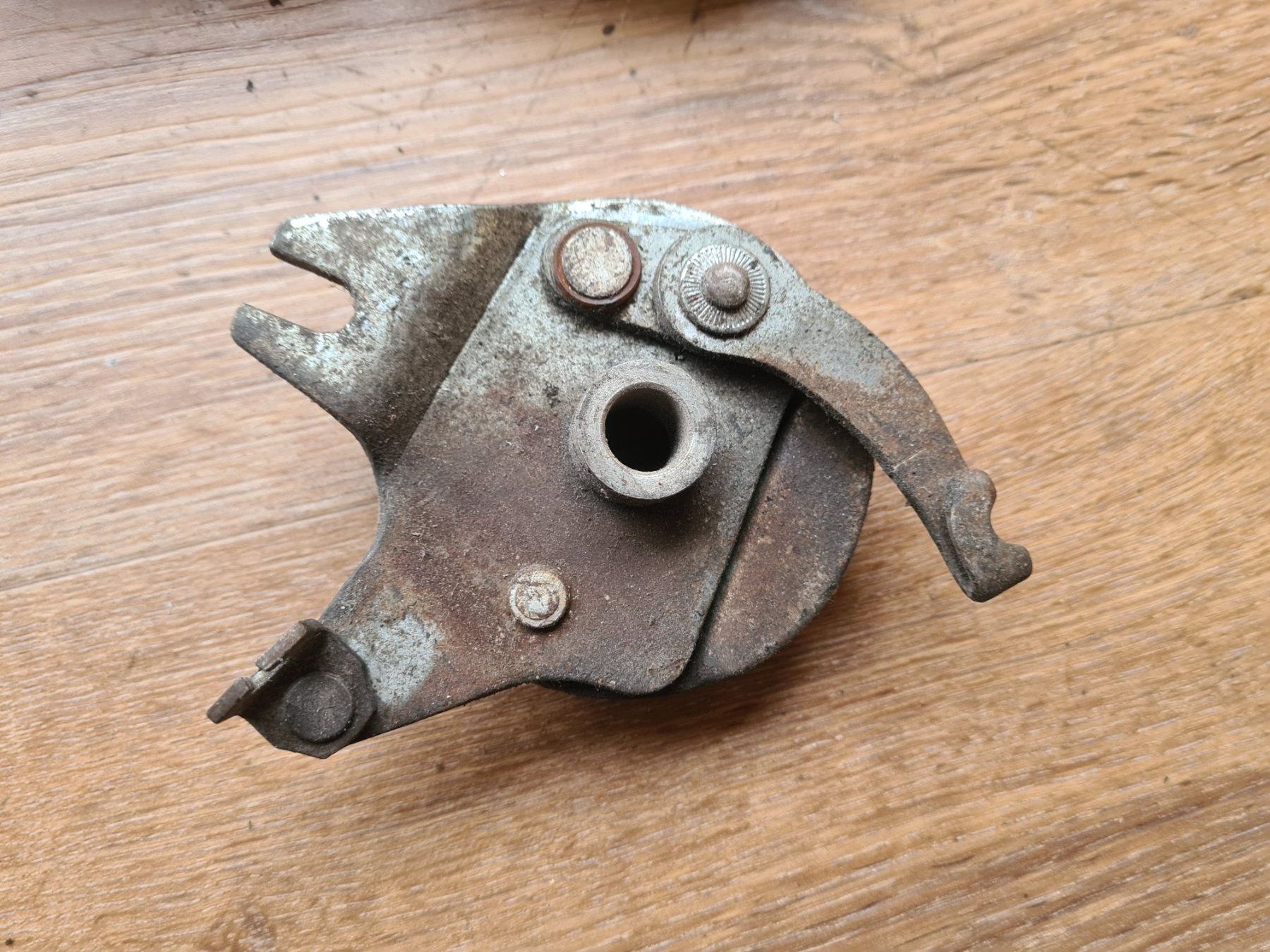 Ciclomotori: Bremsanker Original Motobecane Cady M1 – Usato da frümsen venduto da Sailem