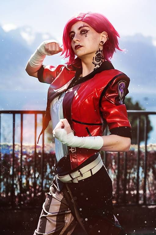 Costumes: Cosplay de VI Arcane  – D'occasion à Lausanne par Auree_D