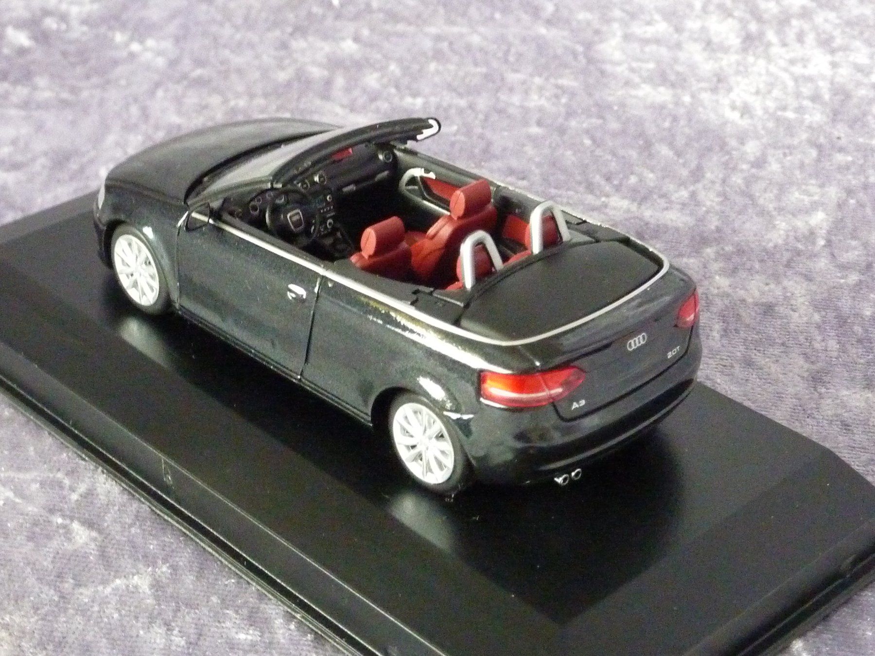 Minichamps Modellautos: Audi A3 Cabriolet 1:43 – Gebraucht aus Dürrenäsch von modellautos4you 2