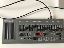 Roland SH-01A