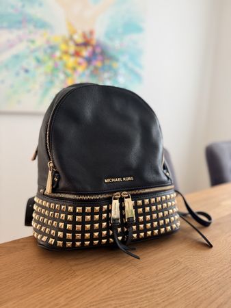 Michael Kors Rucksack schwarz mit Nieten guter Zustand
