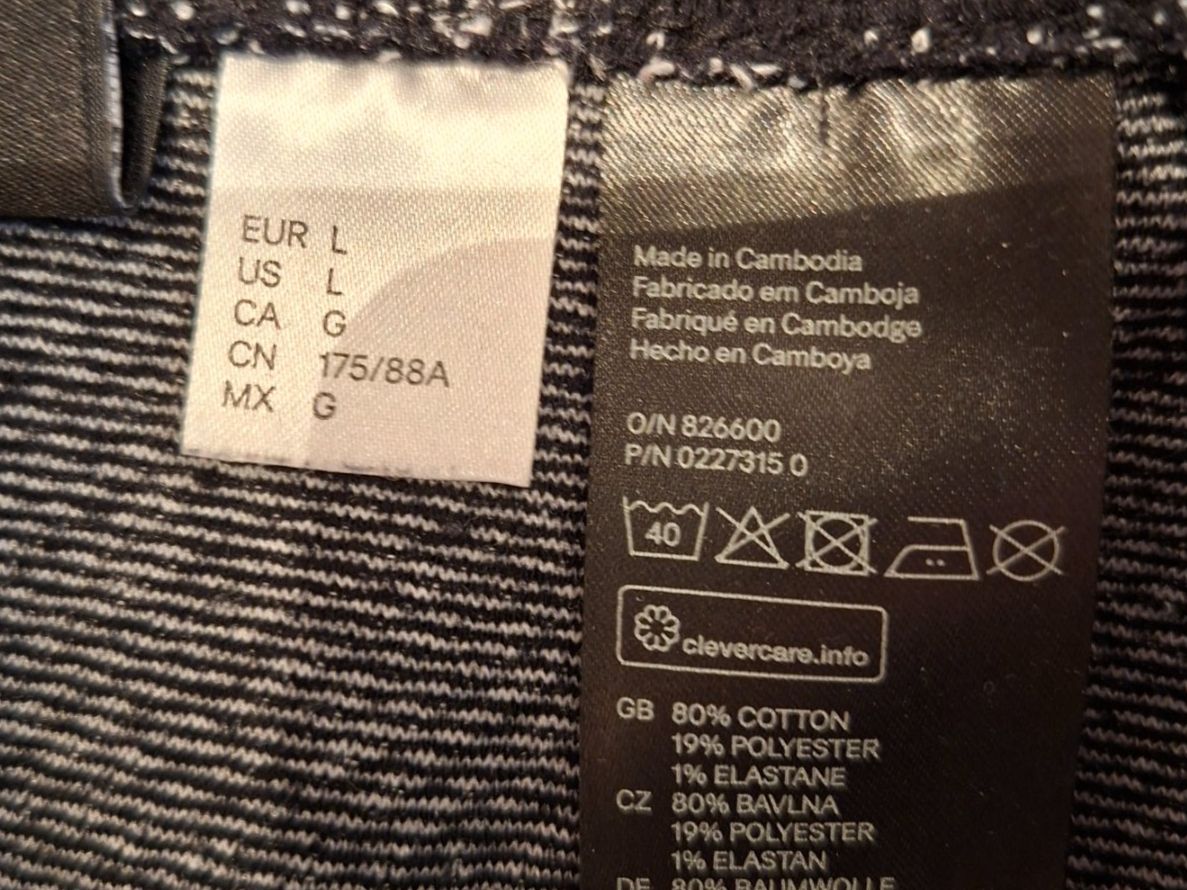 H&M Jupes: Schwarz/weiss karierter Minirock – D'occasion à Waltenschwil par PlantAddict 2