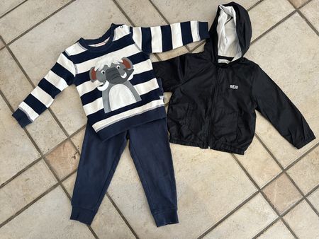 Kleiderpaket Gr. 92, Top Zustand
