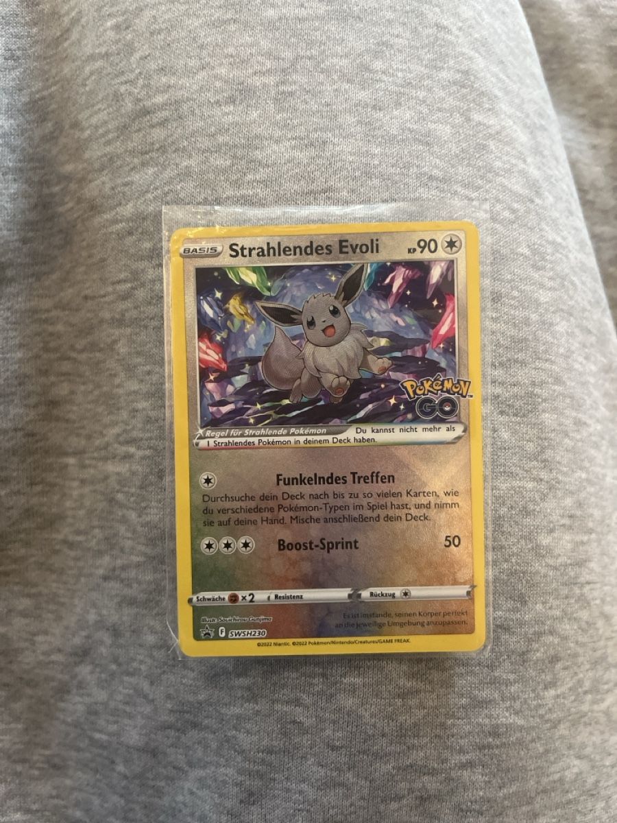 Pokémon Carte collezionabili: Strahlendes Evoli – Nuovo (secondo la descrizione) da Zollikon venduto da ale_x2b2