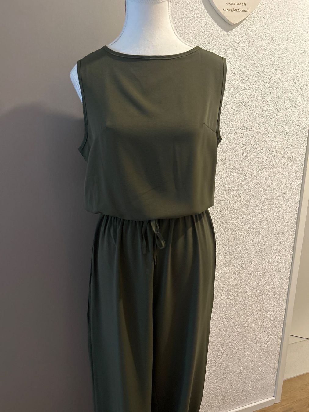Jumpsuits: Jumpsuit olivgrün  Grösse M neu – Neu (gemäss Beschreibung) aus Brunnen von Nala2929 4