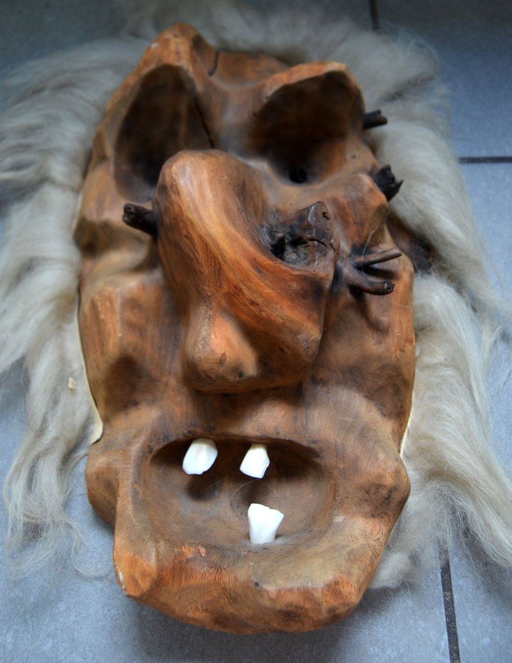 Masken: Masque Tschaeggaetae Maske – Gebraucht aus Collonges von arashee