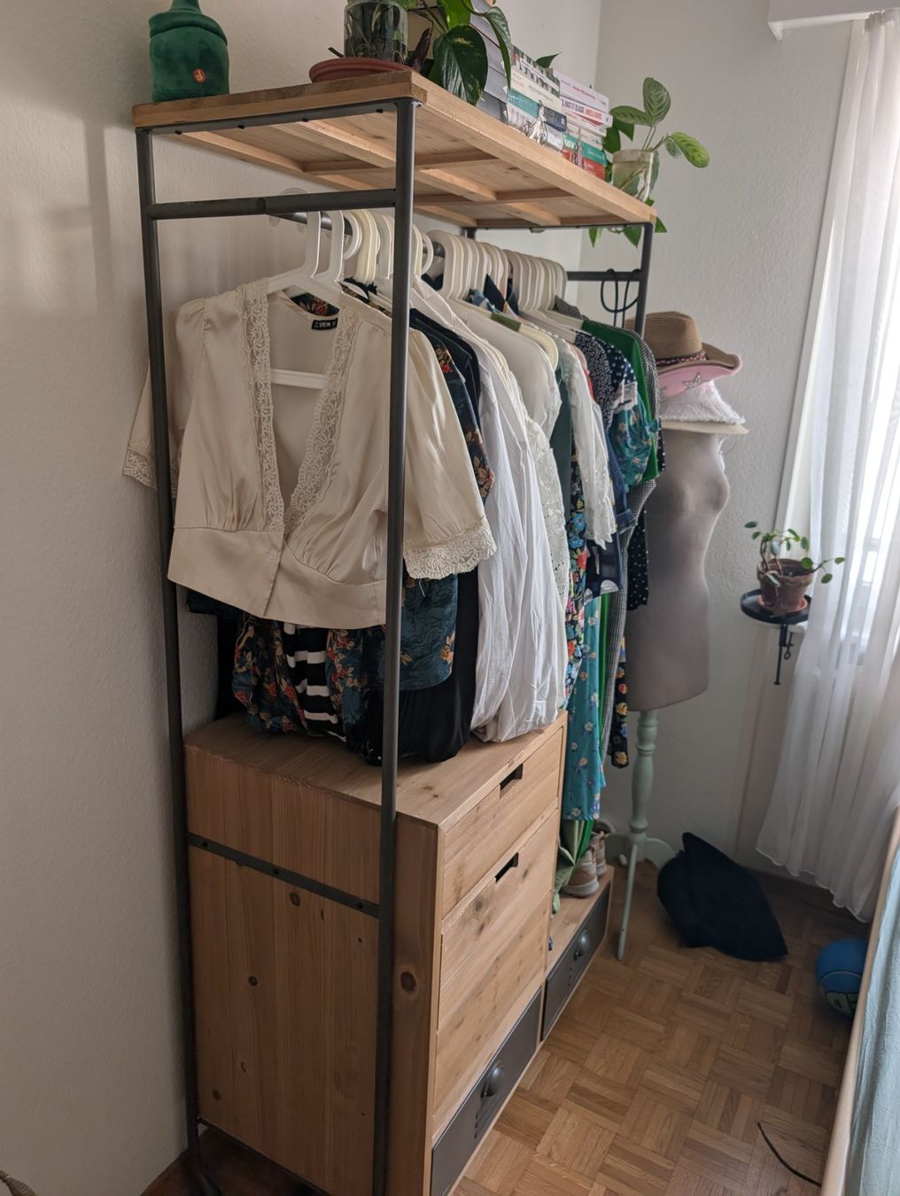 Maisons du monde Guardaroba: Dressing / Portant / Armoire ouverte – Usato da Lausanne venduto da lea_gg2m 3