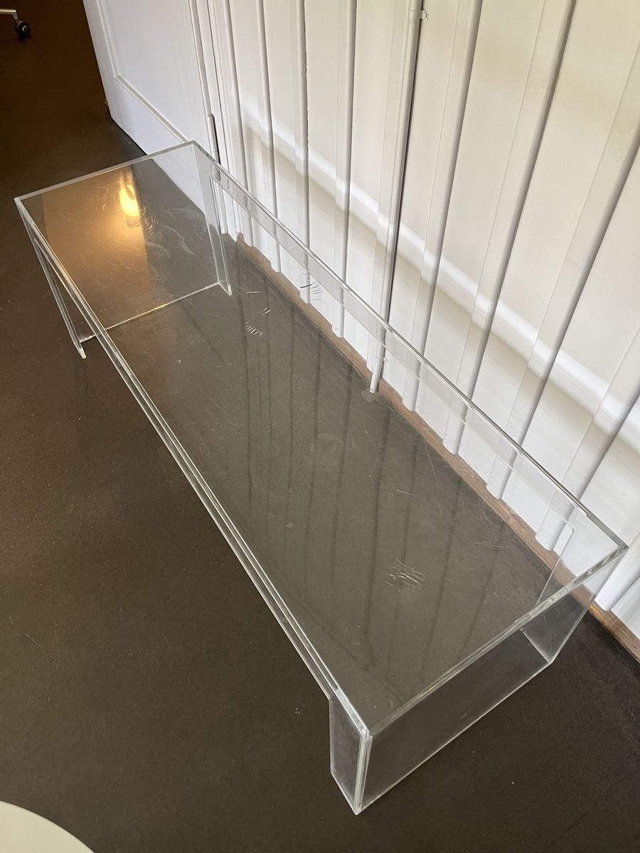 Kartell Tavoli: Kartell Invisible Side Table Designer Wohnzimmertisch – Usato da Bern venduto da ladagu 1