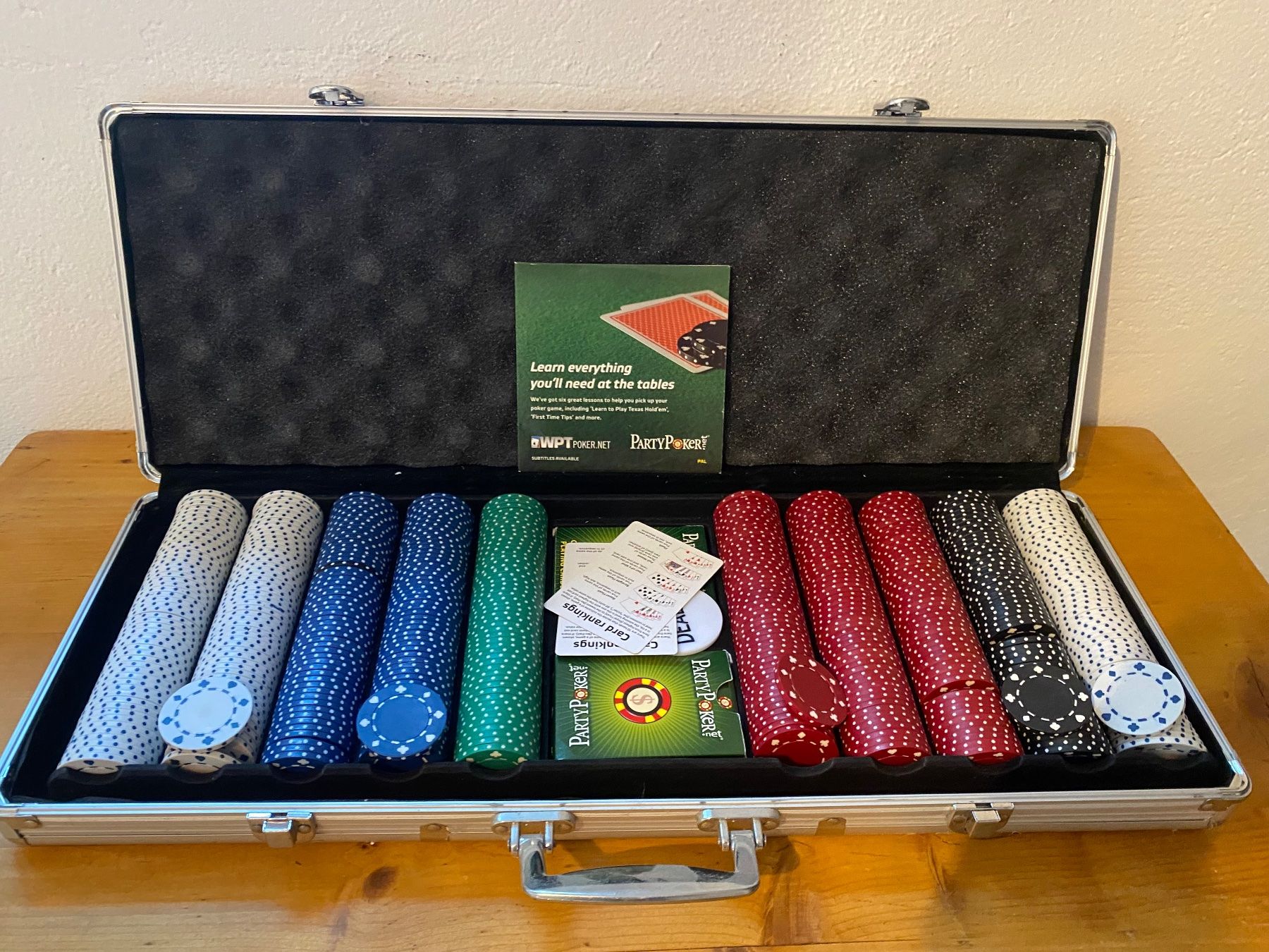 Jeux: Pokerkoffer – D'occasion à Pfäffikon ZH par View90