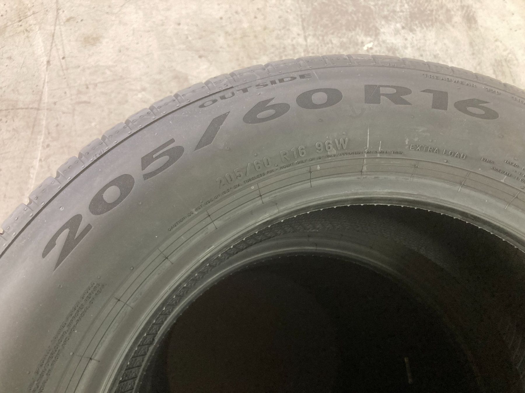 Pirelli Pneus & Kompletträder: 205/60R16 Sommerpneu Pirelli – Neu und originalverpackt aus Cham von WB2223 2