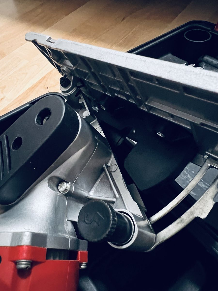 Einhell Seghe: Einhell Mini-Handkreissäge TC-CS 860/1 Kit – Usato da Thun venduto da S.Feiser 2