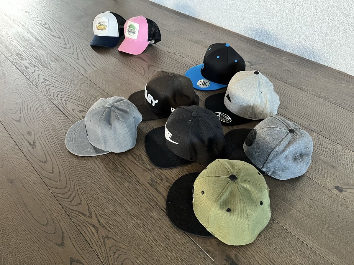 Chapeaux, bonnets & casquettes: Diverse Snapback Caps – D'occasion à Volketswil par Kohlermike