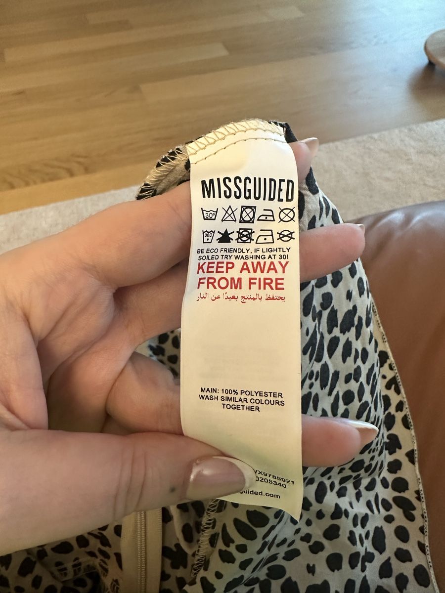 Blusen: Missguided Bluse, Leoprint, Grösse 50 – Neu (gemäss Beschreibung) aus Ebikon von Ecnerolf. 2
