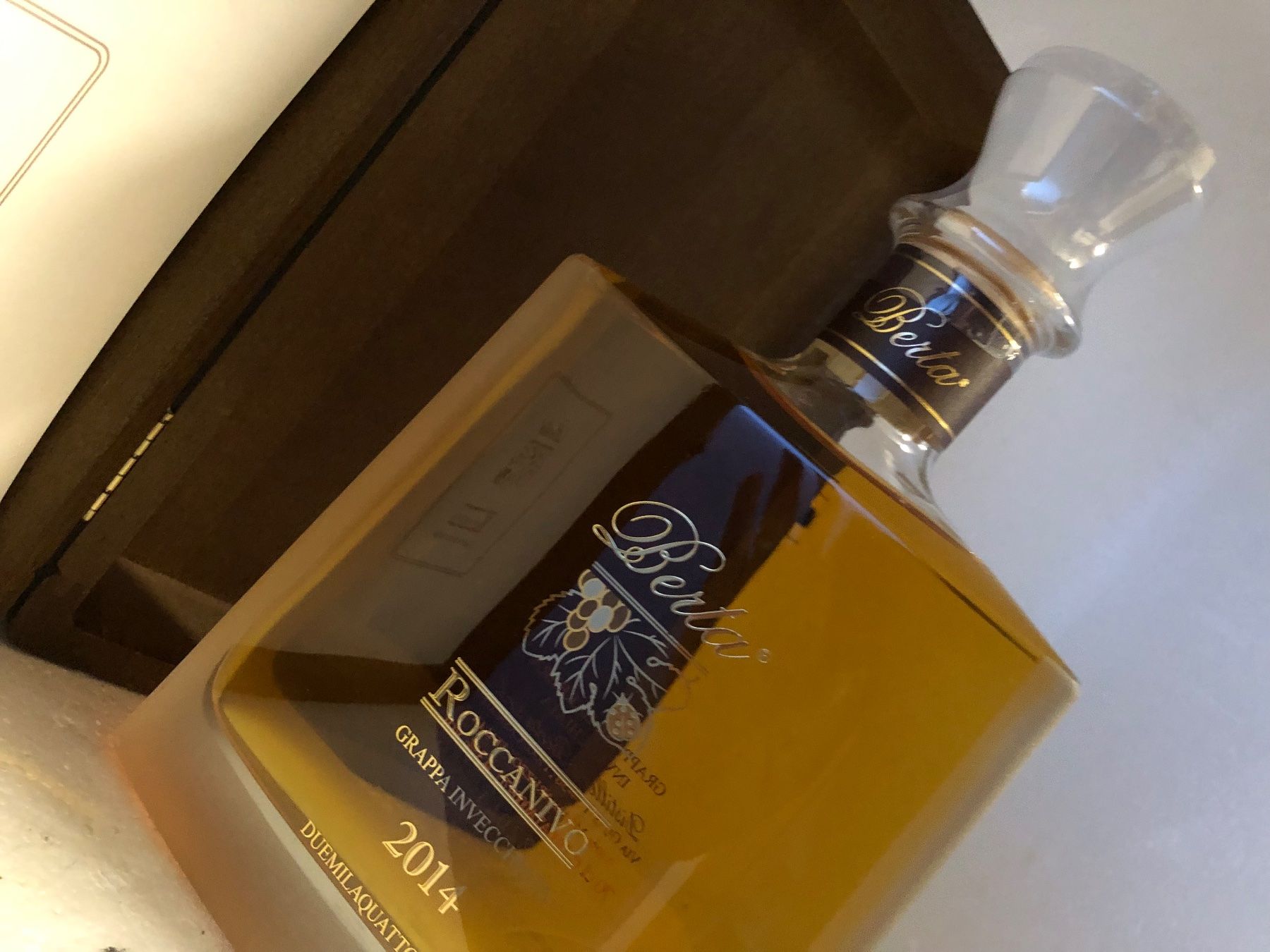 Berta Bevande alcoliche: Berta Grappa Roccanivo 43% 2014 – Nuovo e nell'imballaggio originale da Wöschnau venduto da Vinsale 9