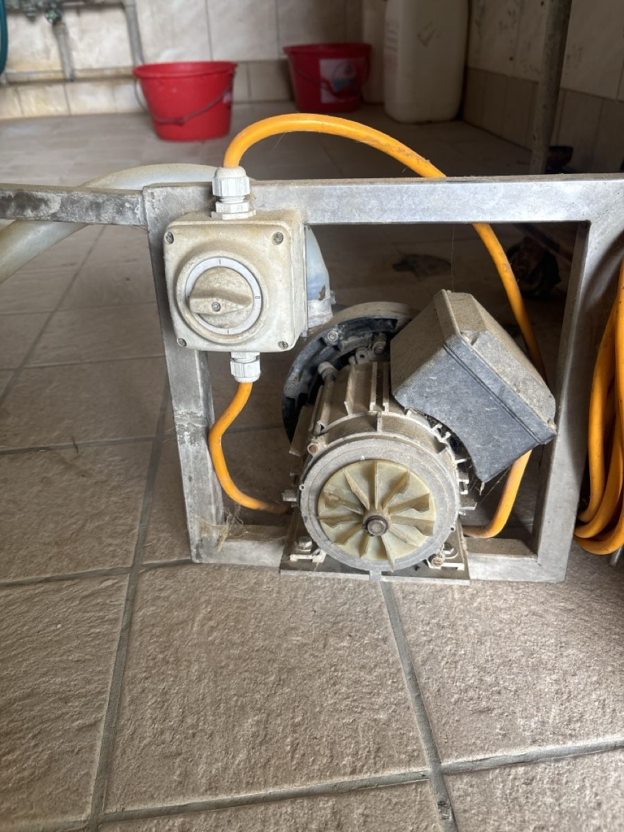 Pumpen & Teile: Pumpe – Gebraucht aus Gommiswald von riflo 2