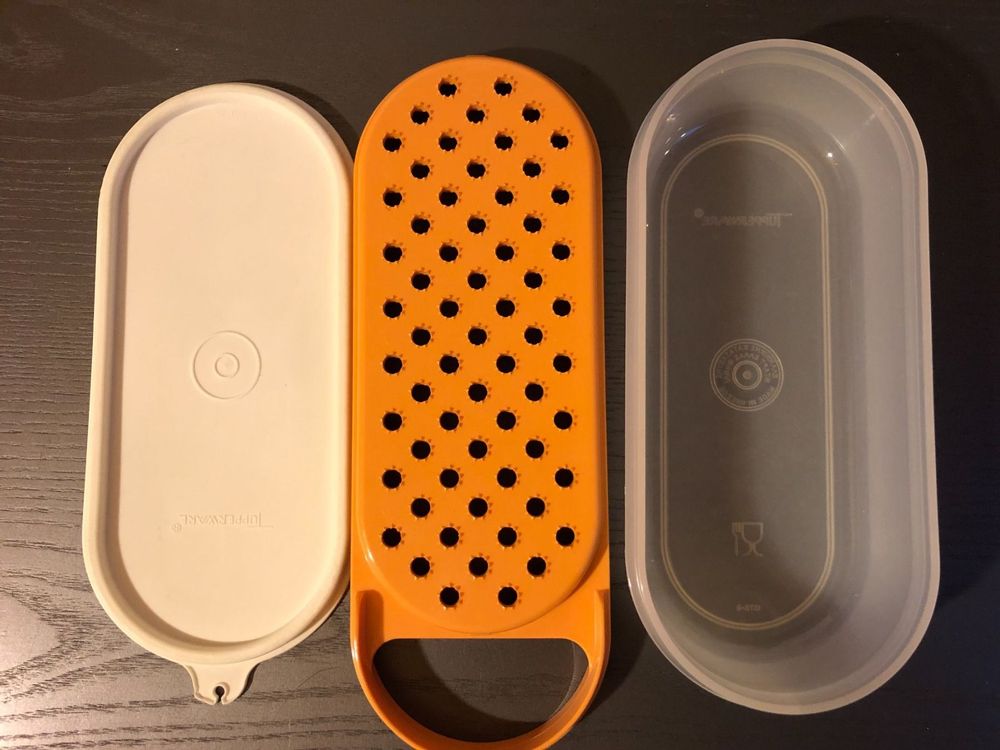 Tupperware Raspel Behälter mit Rebe (Gebraucht) in Oberrüti für CHF 15 ...