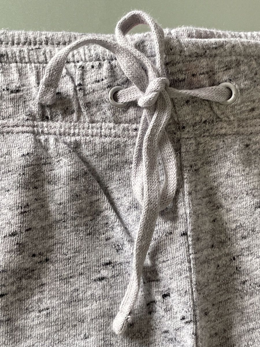 H&M Pantaloni: Short H&M de sport gris chiné, taille M – Nuovo (secondo la descrizione) da Vuadens venduto da Nina11 3