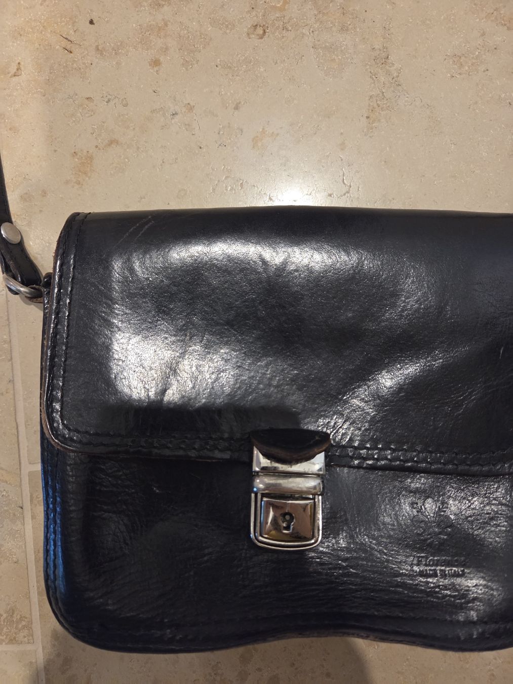 Borse da donna: Umhängetasche Florence,Leder schwarz  – Usato da Zürich venduto da sca_w5gs 1