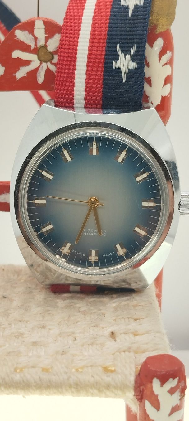 Orologi: Montre récupération – Usato da La Chaux-de-Fonds venduto da jac_9llg