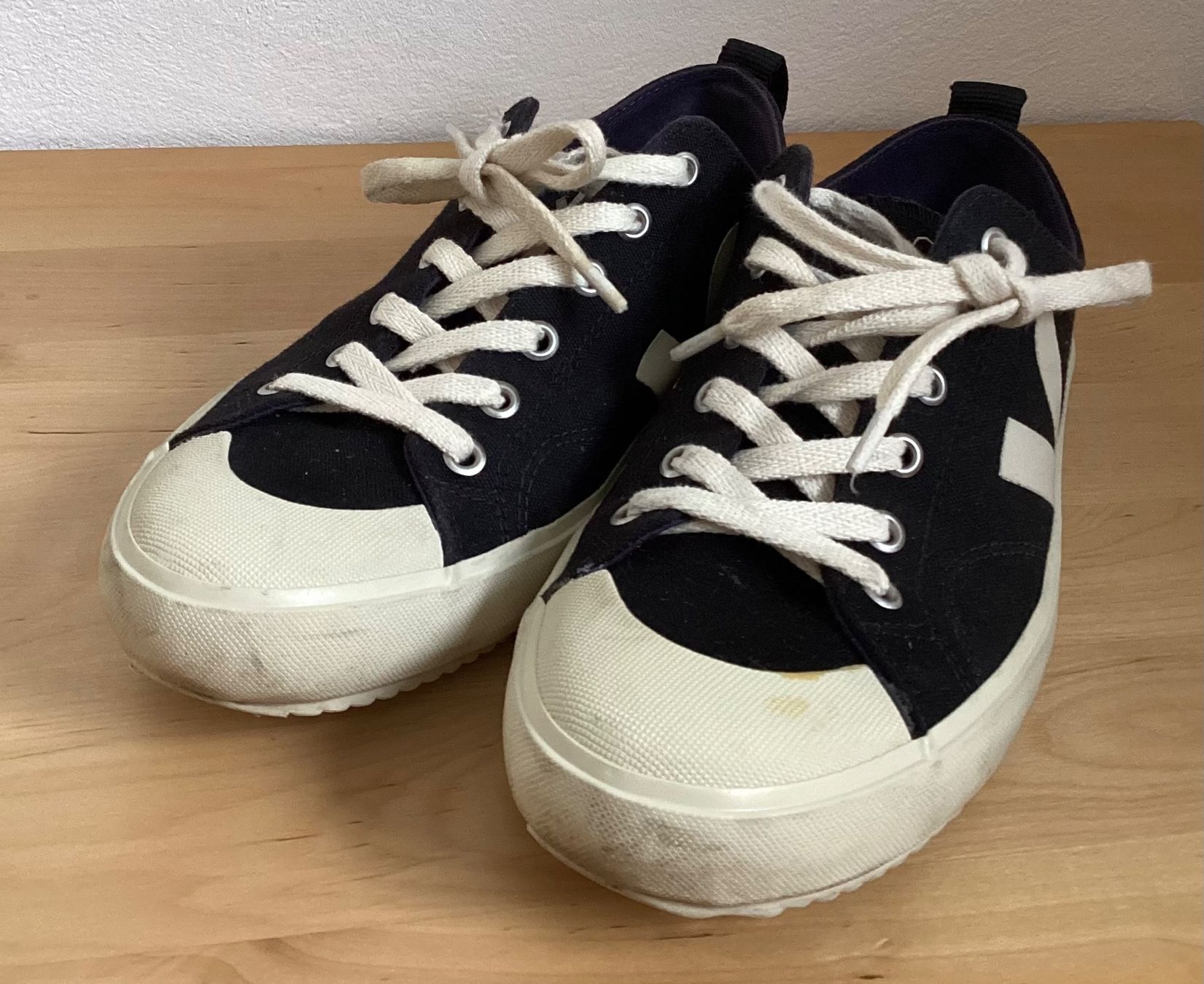 Veja Scarpe da donna: Veja NOVA CANVAS Turnschuhe Aus Stoff, 40 – Usato da Lenzburg venduto da dbr_hf8w 1