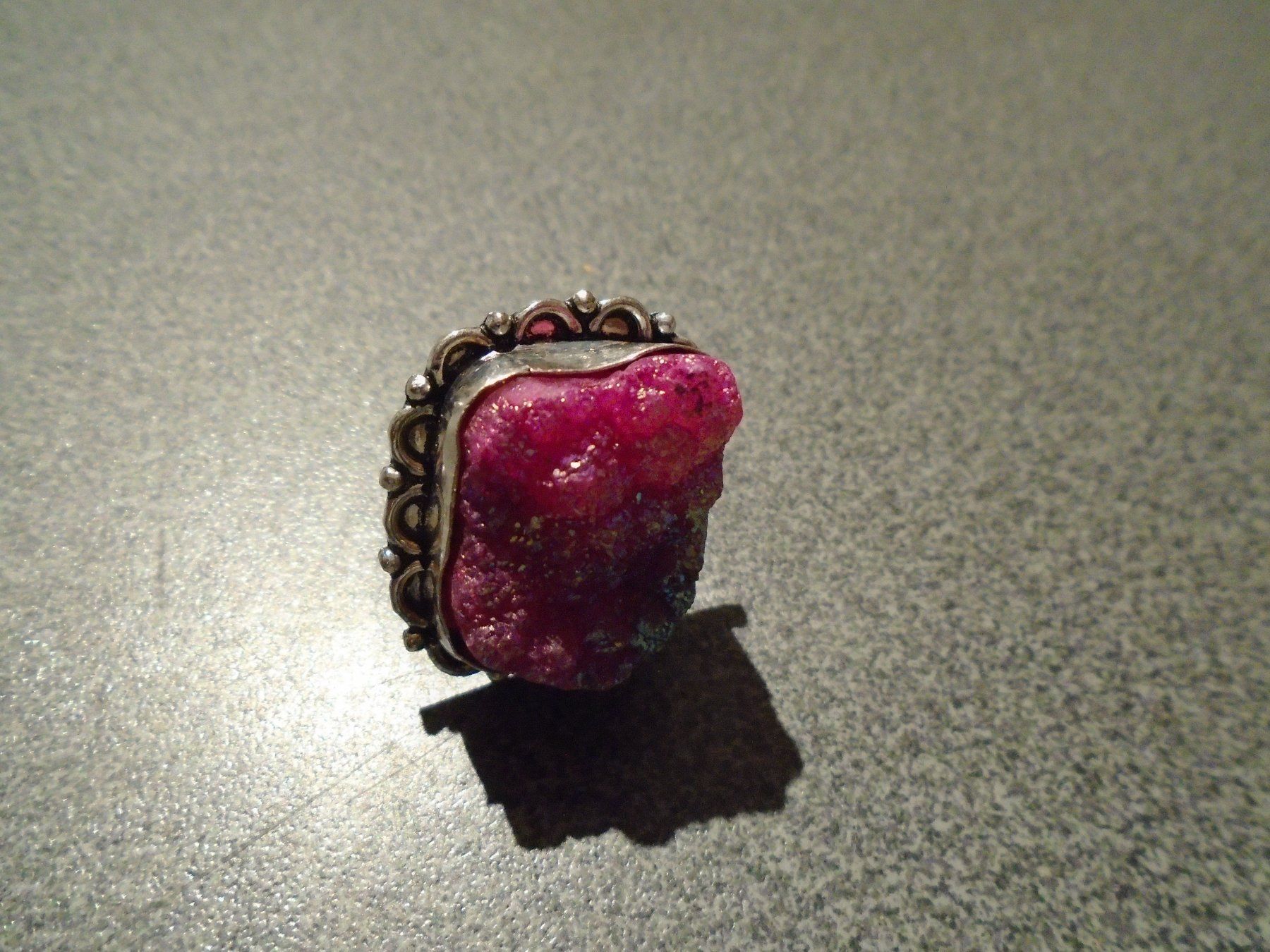 Ringe: Ring gross/pinker, aufgerauter Stein – Neu und originalverpackt aus Zürich von abraxas1291
