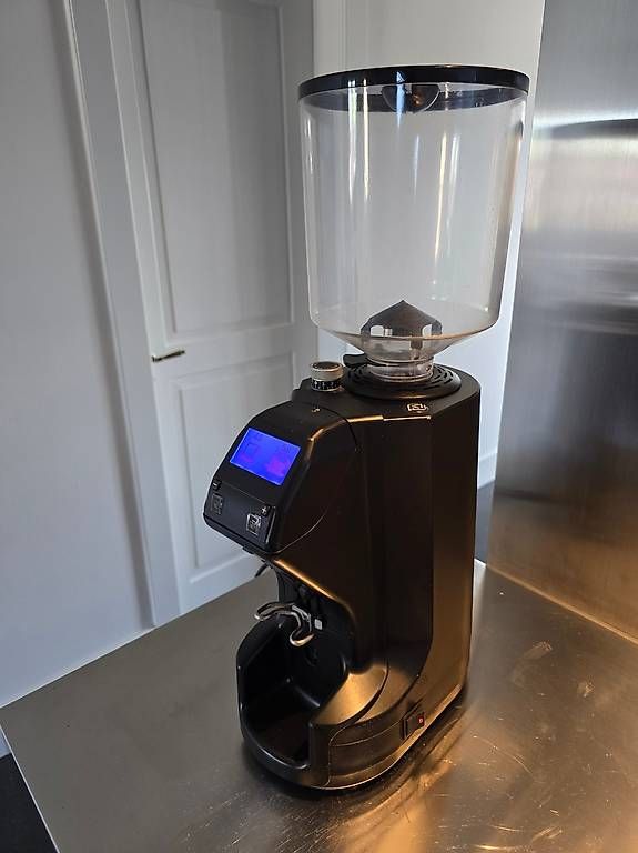 Kaffeemaschinen & Espressomaschinen: Nuova Simonelli MDX On Demand Kaffeemühle – Gebraucht aus Winterthur von Servirus
