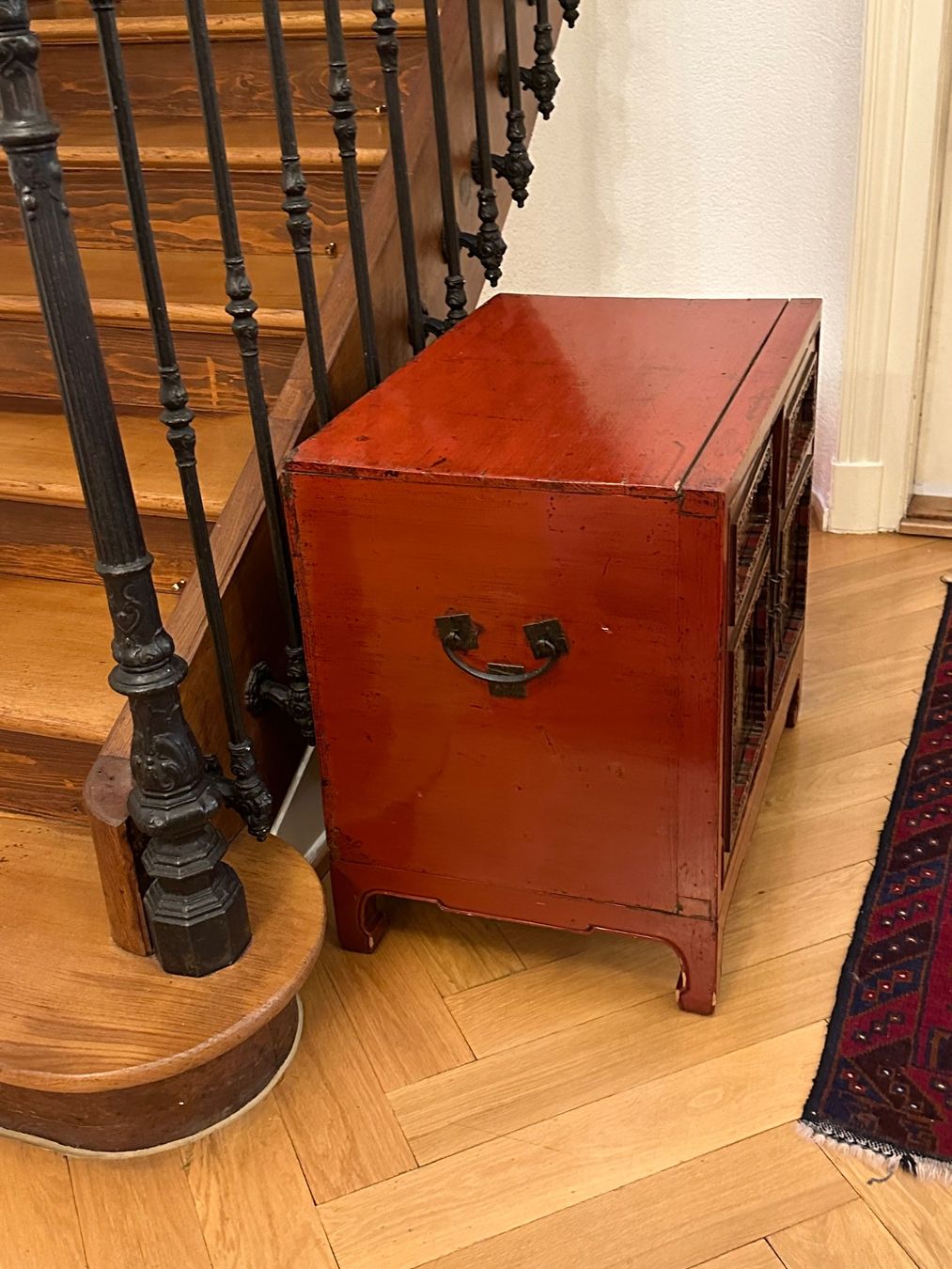 Cassettiere: Asiatische Komode rot, antik Antike Chinesische Komode – Usato da Basel venduto da Blausara707 4