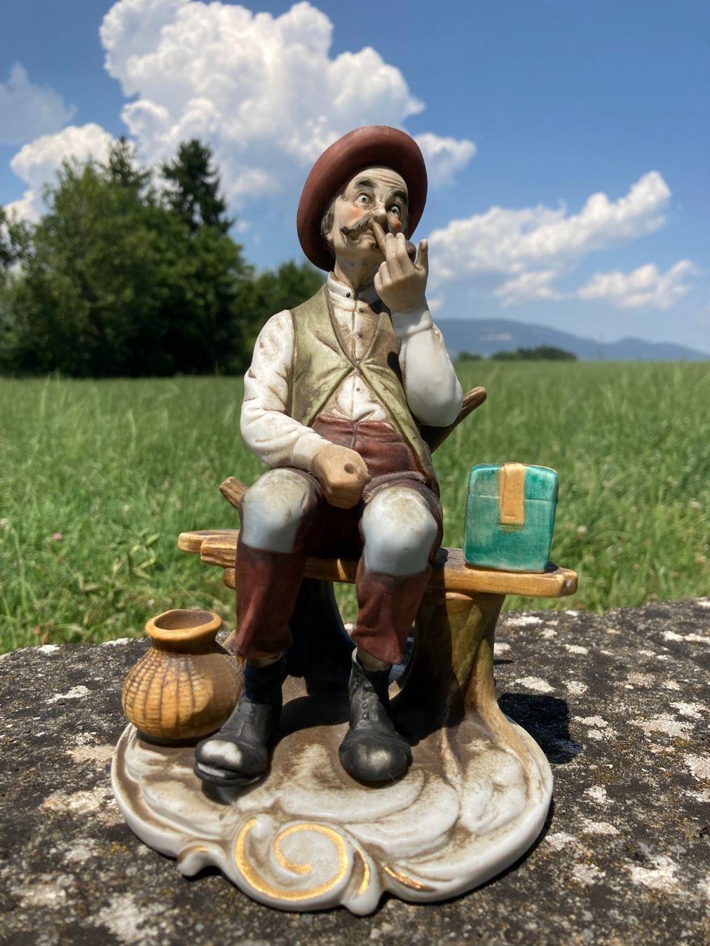 Statuette: FIGUR  Keramik  Handwerker  Bauer Grossvater  1975 – Usato da Subingen venduto da ArtBead