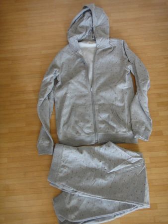 Neue Flauschige Jogginganzug, grau, Gr. 11-12 Jahre