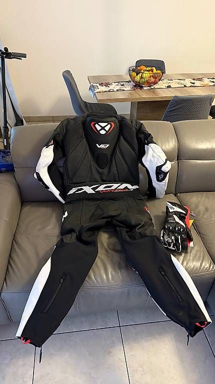 Route: Combinaison moto Ixon Vortex 3 – Neuf (Voir description) à Chavannes-pres-Renens par Ricardo.MiguelF 1