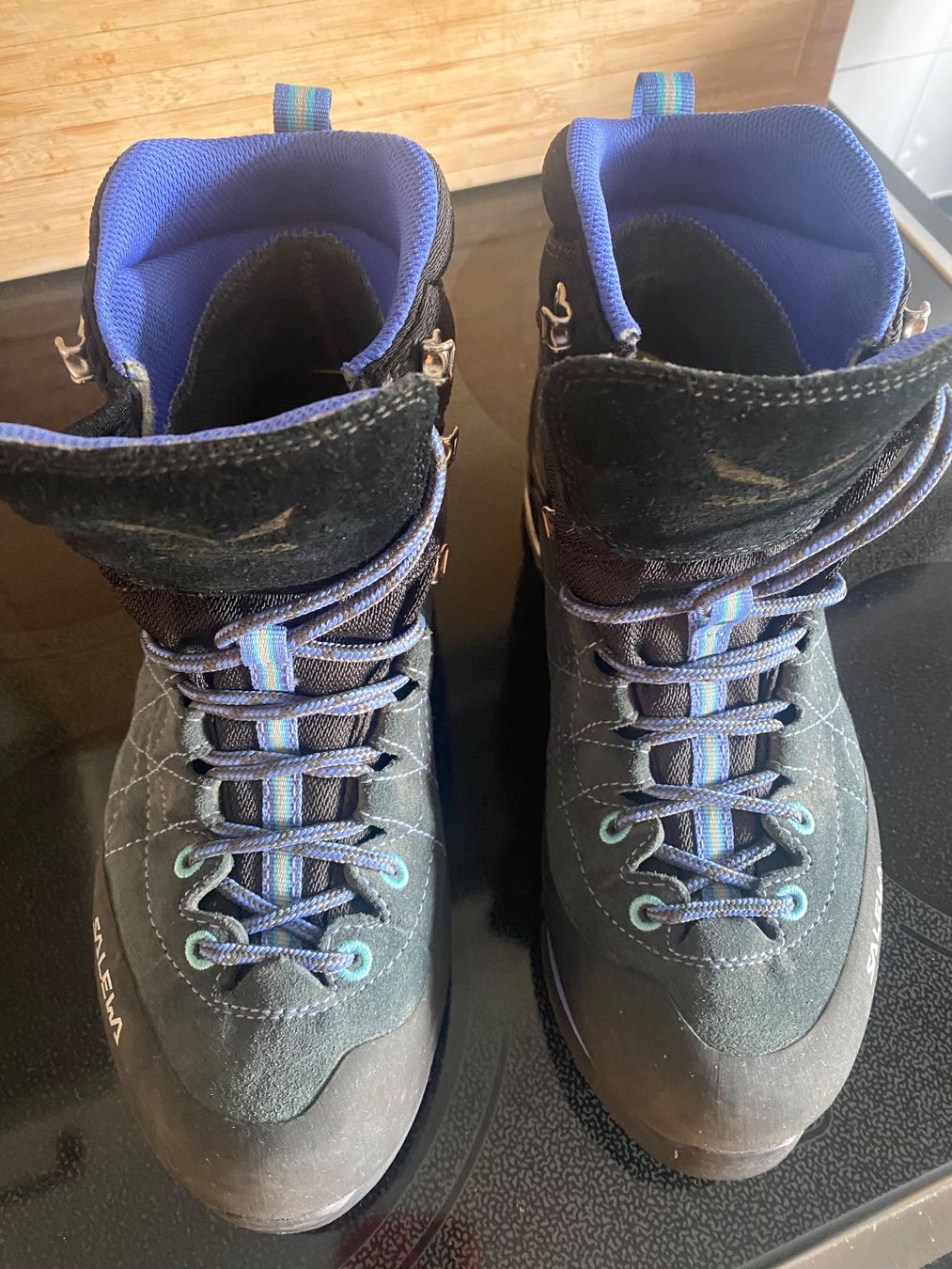Salewa Scarpe da donna: Wanderschuh – Usato da Zürich venduto da RicBobeli01