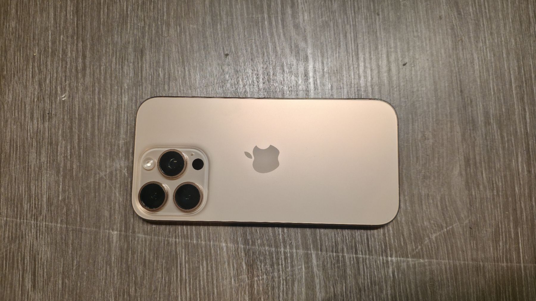 Apple Handys / Smartphones: iPhone 16 Pro mit Apple Care – Gebraucht aus Herdern von and_2555 1