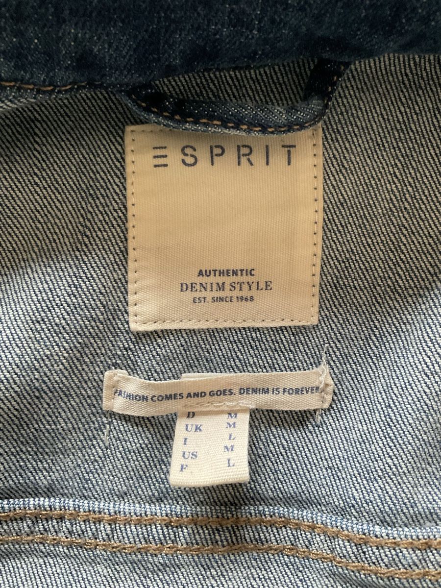 Esprit Giacche: Jeansjacke Esprit Grösse M - neuwertig  – Nuovo (secondo la descrizione) da Basel venduto da DianaMarija 1