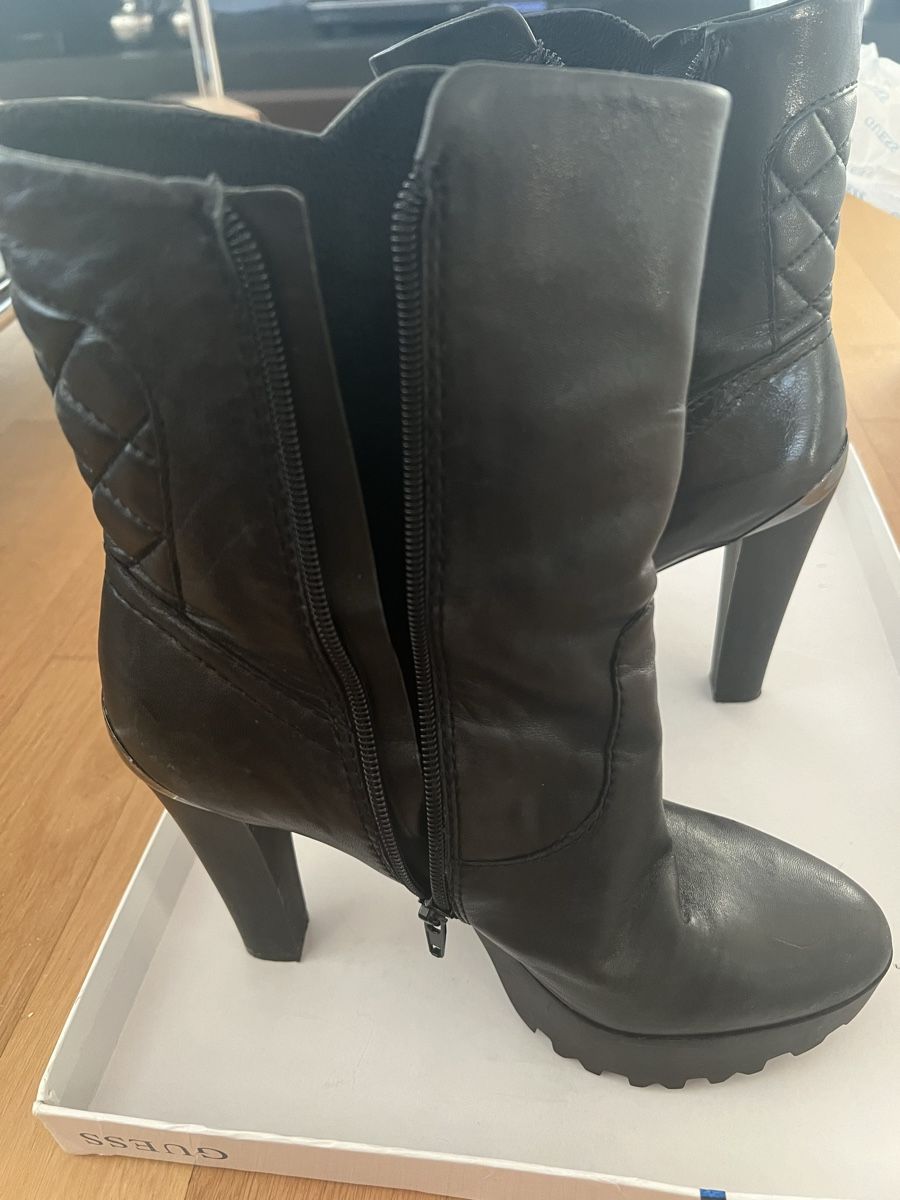 Guess Scarpe da donna: Originale Guess Absatz Stiefeletten – Usato da Winterthur venduto da yar_dpp8 1