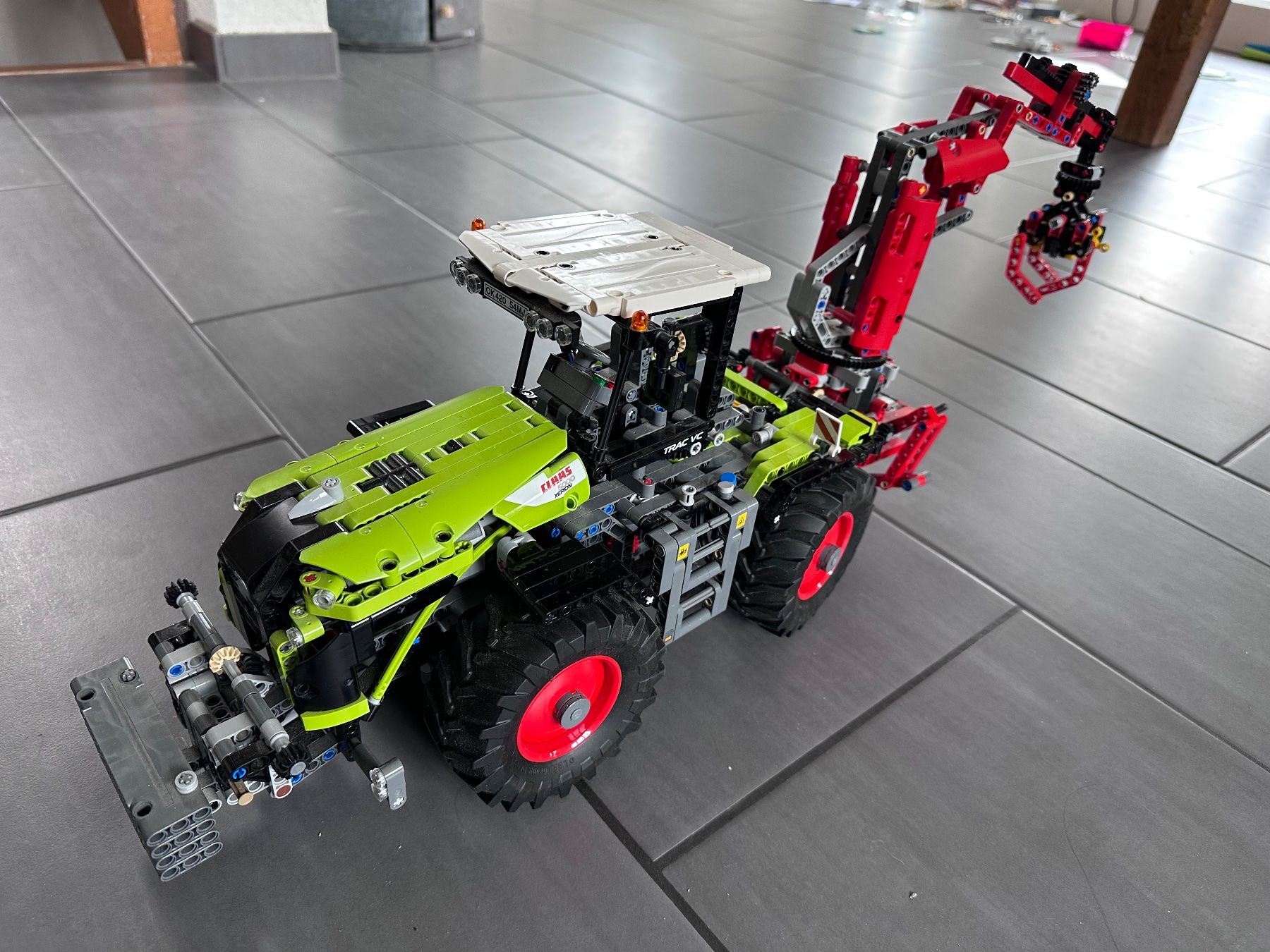Technics Kit di costruzioni: LEGO Technic Claas Xerion 42054 Traktor – Usato da Rüegsauschachen venduto da Stefu 2