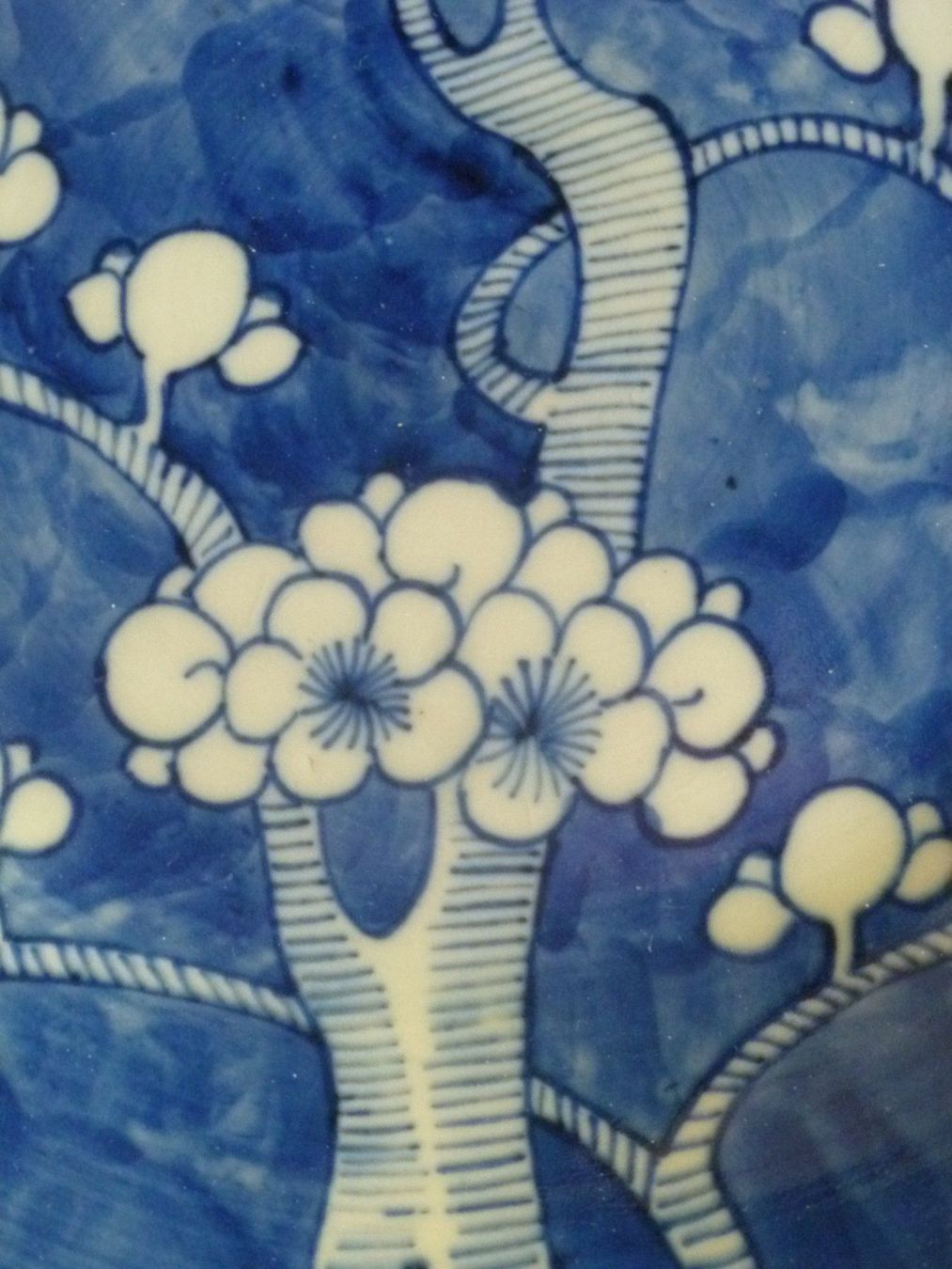 Piatti: Plat chinois prunier en fleurs. 19e s, Diamètre 27,5 cm – Usato da Le Mont-sur-Lausanne venduto da Crocrodile 4
