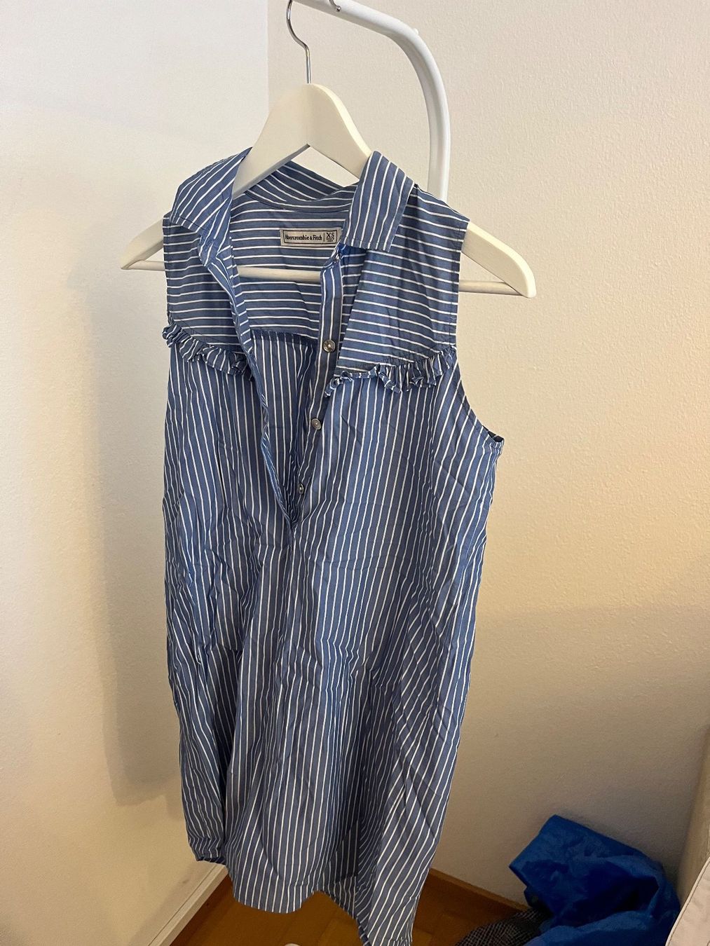 Abercrombie Vestiti: A&F Blusenkleid Grösse XS gestreift – Usato da Wollerau venduto da sab_6j7r
