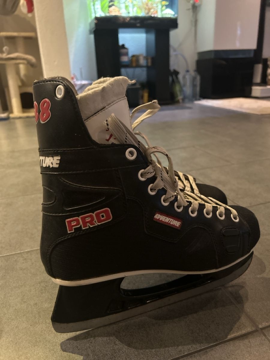 Pattini da ghiaccio: Schlittschuhe Adventure Pro, Grösse 46 – Usato da Mühledorf SO venduto da Dania77 3