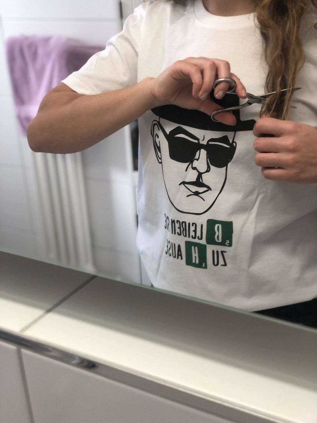 Altro in  Abbigliamento & Accessori: Dein "Bleiben Sie zu Hause" Shirt ist da – Nuovo e nell'imballaggio originale da Zürich venduto da Green_Jazz 4