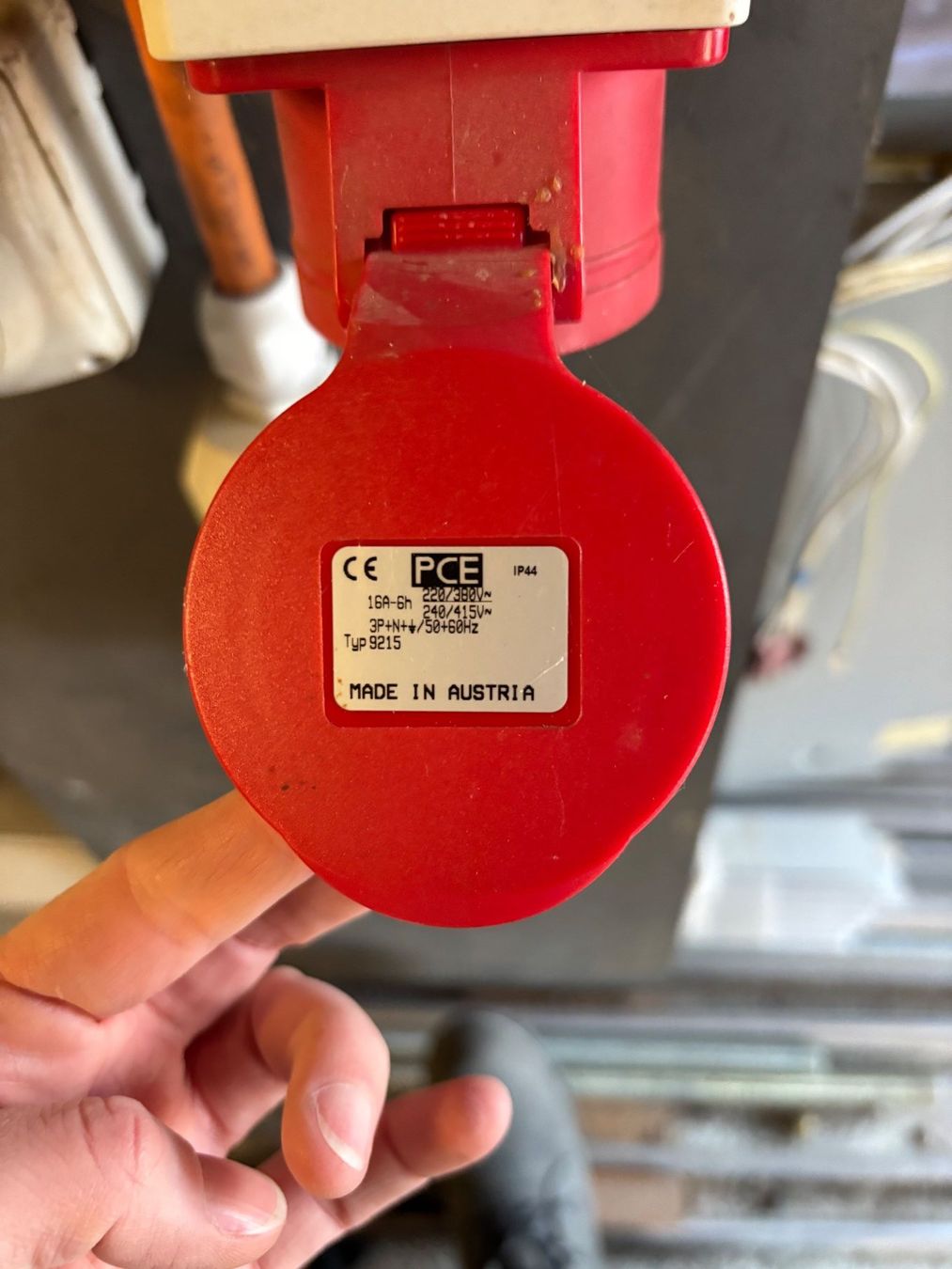 Alimentation électrique: Stromverteiler mit Zähler und Steckdosen gebraucht – D'occasion à Wittenbach par newzealand09 1
