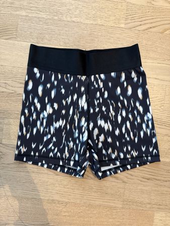 Even&Odd Active Shorts, neuwertig, Grösse XS, bequem!