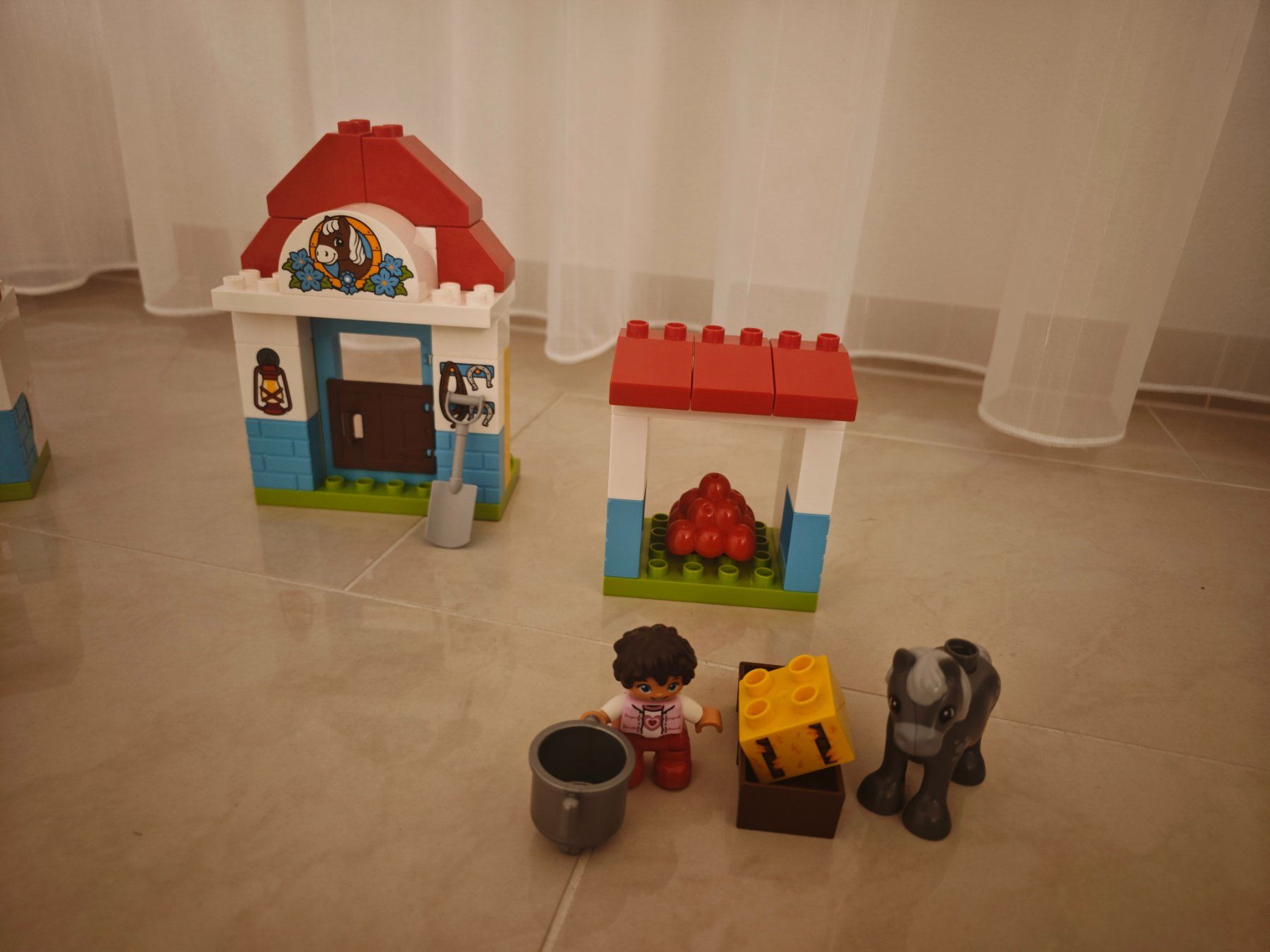 Lego Giocattoli: Lego Duplo Pferdestall – Usato da Jona venduto da Wellisi 3