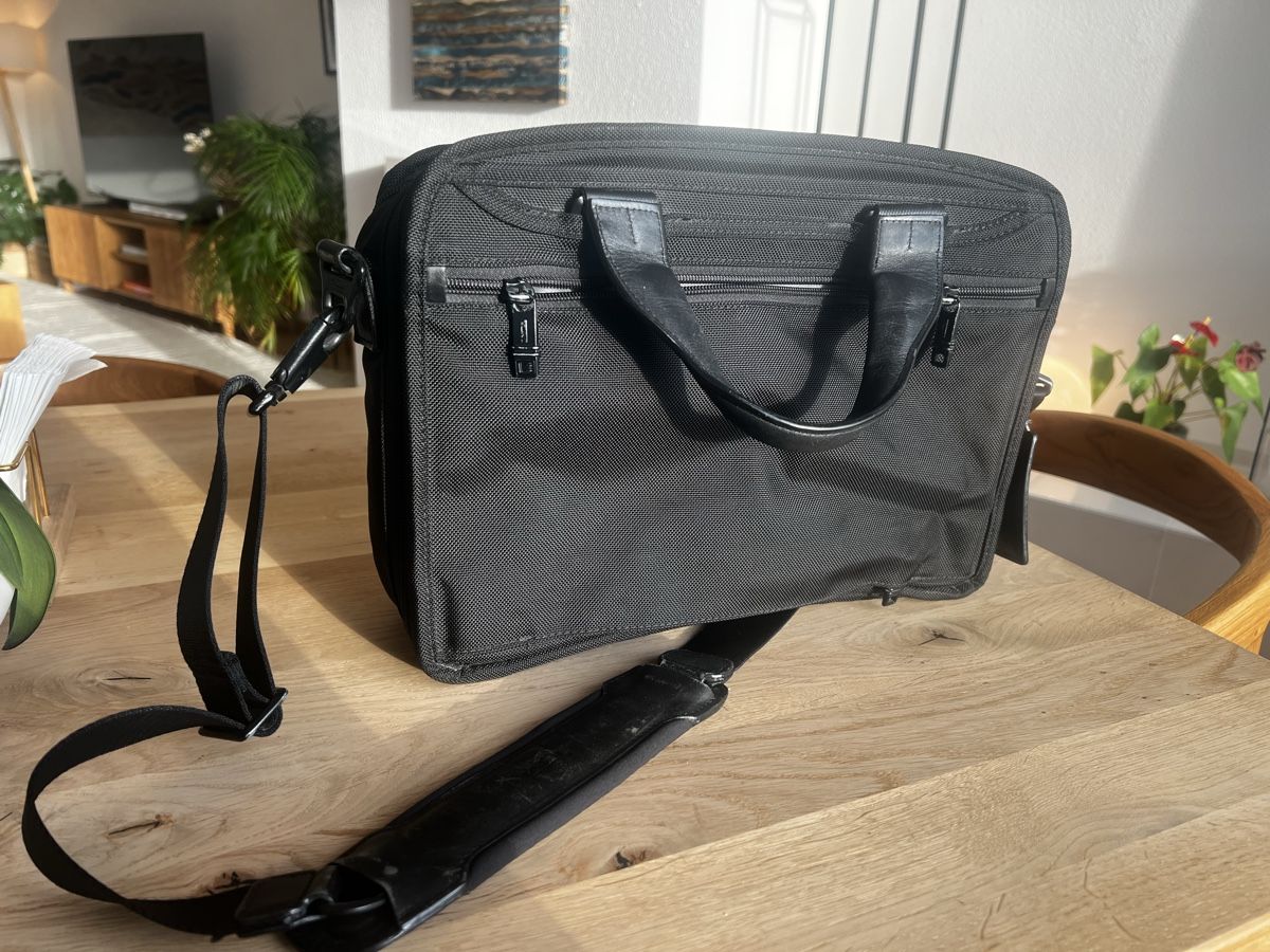 Tumi Valises & Sacs: Tumi Alpha III Laptop Briefcase – D'occasion à Herrliberg par derekvb 1