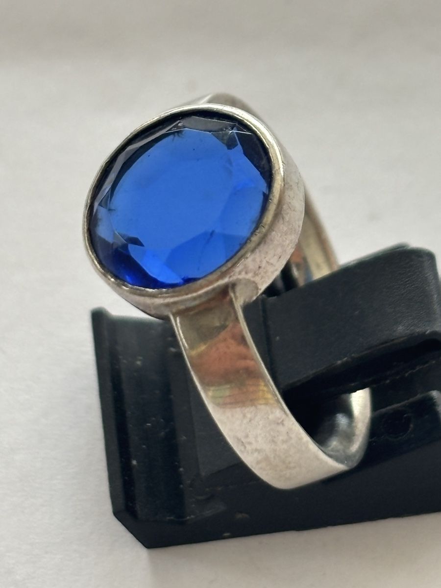 Anelli: Ring Silber 925 mit blauem Stein facettiert gebraucht – Usato da Langnau am Albis venduto da flusspflege